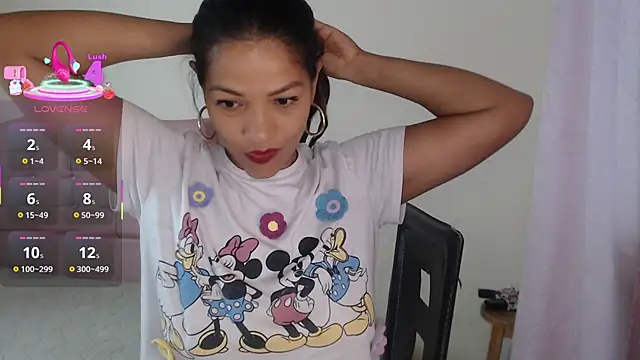 makennaa  online show from January 9, 11:06 am