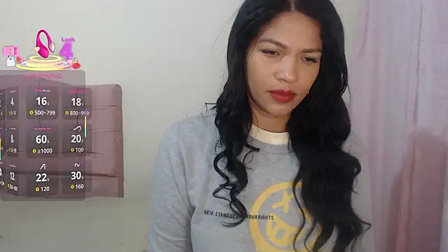 makennaa  online show from March 25, 10:14 am