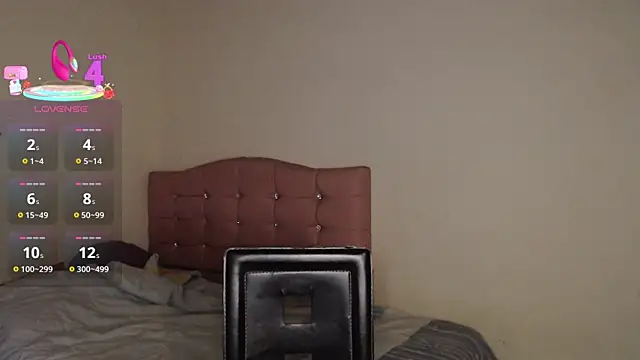 makennaa  online show from December 1, 9:10 am