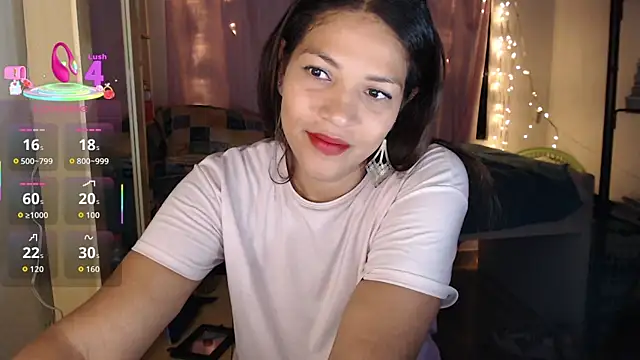 makennaa  online show from October 15, 10:23 am