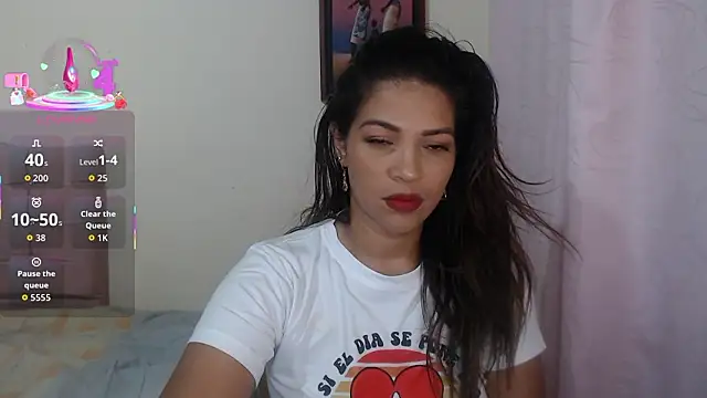 makennaa  online show from March 13, 9:14 am