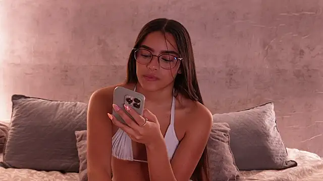 Nicky and Blake online show from March 8, 7:28 pm