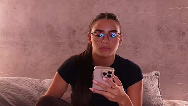 Snapshot of Nicky_and_Blake chatting on February 20, 10:22 pm Nicky and Blake online show from February 20, 10:22 pm