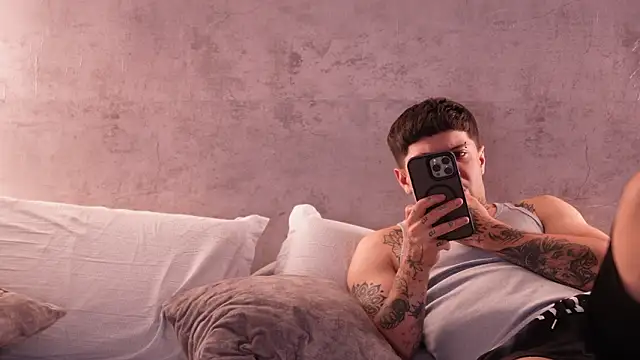 Nicky and Blake online show from March 19, 1:38 am