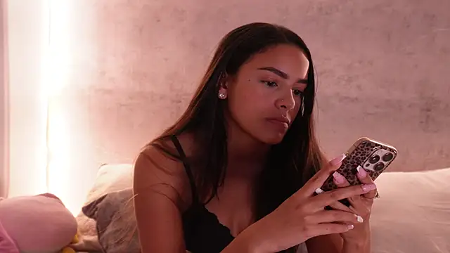 Snapshot of Nicky_and_Blake chatting on January 12, 6:58 pm Nicky and Blake online show from January 12, 6:58 pm