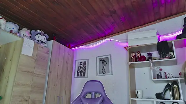 Snapshot of angelica_sparks chatting on July 20, 2:30 am angelica sparks online show from July 20, 2:30 am