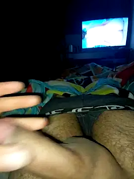 slawlargo01 online show from April 19, 8:37 am