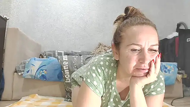 Snapshot of Vika_ chatting on October 18, 3:08 am Vika online show from October 18, 3:08 am