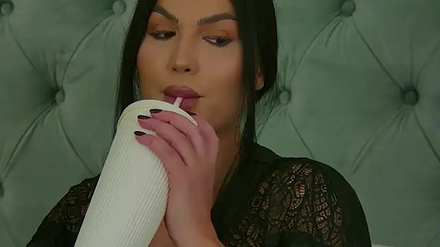 itsjessiebabe online show from December 4, 3:59 pm