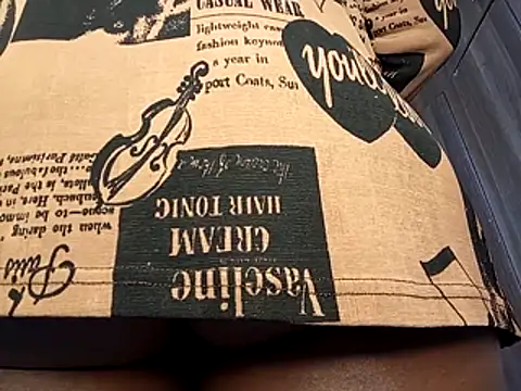 Snapshot of Pretty_tiffany chatting on October 31, 11:07 am Pretty tiffany online show from October 31, 11:07 am