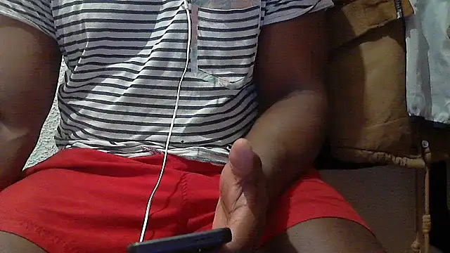 Snapshot of mmoiblack chatting on October 15, 11:29 am mmoiblack online show from October 15, 11:29 am