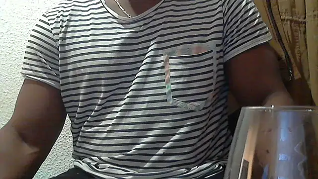 Snapshot of mmoiblack chatting on October 18, 12:40 pm mmoiblack online show from October 18, 12:40 pm