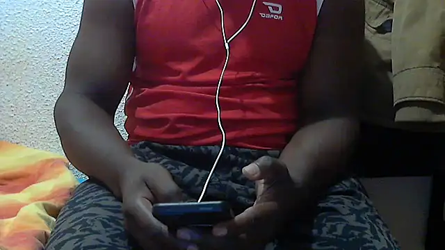 Snapshot of mmoiblack chatting on January 13, 2:10 pm mmoiblack online show from January 13, 2:10 pm