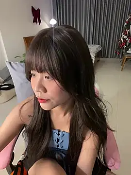 -rosiie- online show from February 25, 2:26 pm