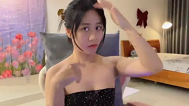 -rosiie- online show from March 12, 3:13 am