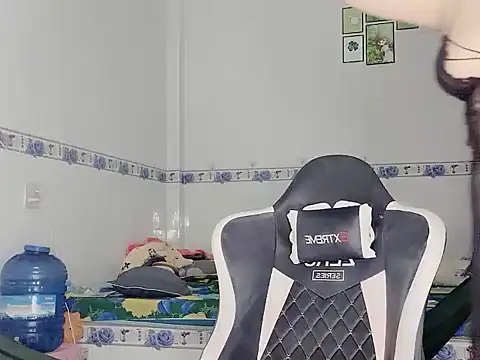 family196 online show from September 27, 4:18 am