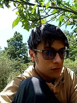 Snapshot of Cuervo_maniaco chatting on October 2, 5:05 pm Cuervo maniaco online show from October 2, 5:05 pm