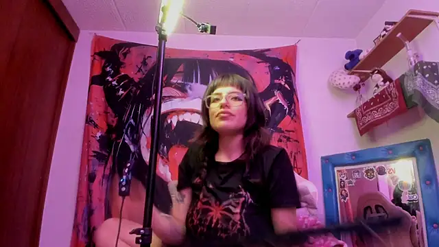 Snapshot of Lucyfx666 chatting on June 20, 2:16 am Lucyfx666 online show from June 20, 2:16 am