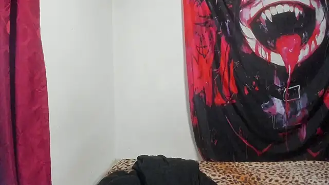 Snapshot of Lucyfx666 chatting on November 27, 10:54 pm Lucyfx666 online show from November 27, 10:54 pm