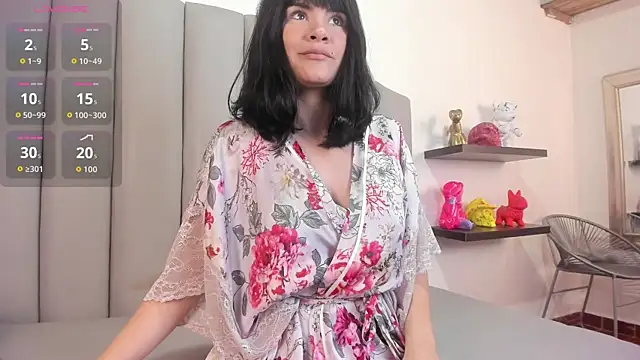 Snapshot of luccy21_ chatting on October 25, 2:28 pm luccy21  online show from October 25, 2:28 pm