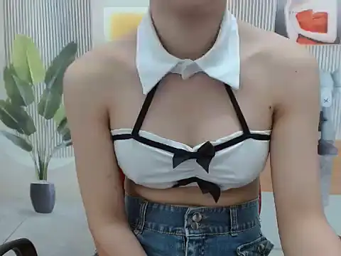 Snapshot of Jikey98 chatting on October 13, 12:45 am Jikey98 online show from October 13, 12:45 am