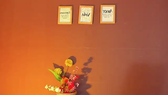 wini fer online show from November 18, 12:19 pm