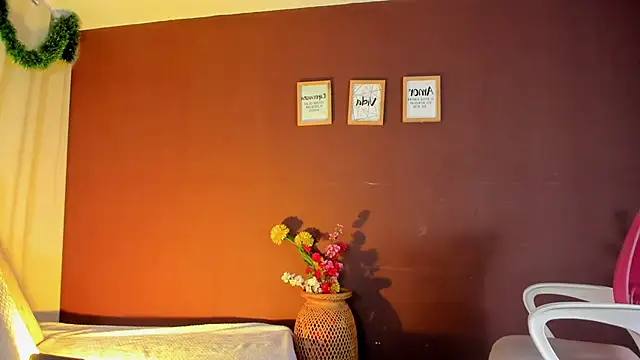 wini fer online show from December 4, 12:48 pm