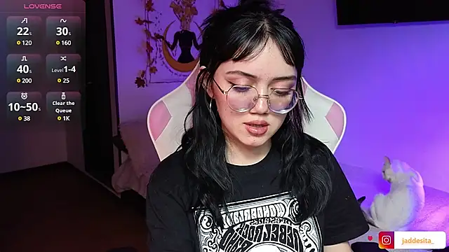 suzumi   online show from December 14, 4:52 pm