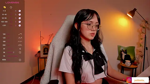 suzumi   online show from November 11, 6:19 am