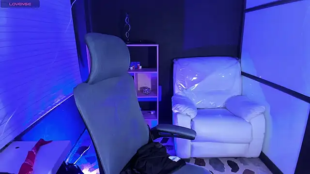 TifanyWhite  online show from February 21, 11:32 pm