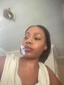 NAUGHTYSHALOTXX online show from July 16, 2:58 pm