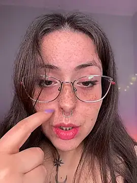 Snapshot of Mizztikaa chatting on July 4, 3:38 pm Mizztikaa online show from July 4, 3:38 pm