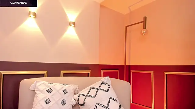 morganlake  online show from April 5, 3:35 am