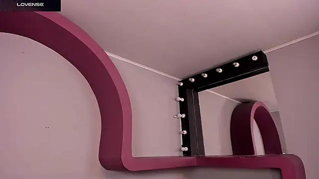 morganlake  online show from December 23, 3:39 am