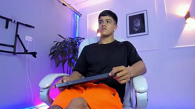 Rob saenz  online show from November 12, 4:22 pm