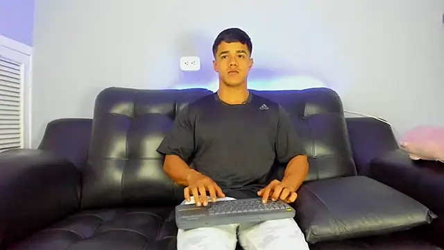 Rob saenz  online show from March 10, 1:32 pm