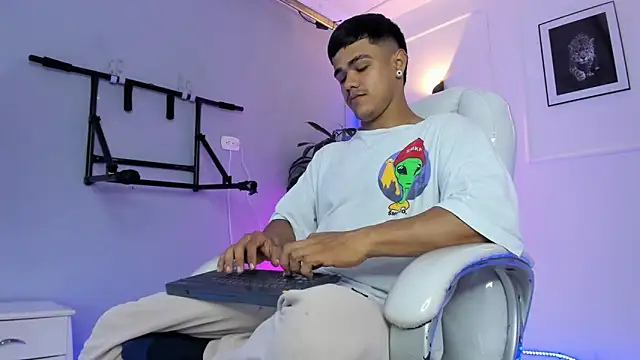 Rob saenz  online show from November 20, 1:34 pm