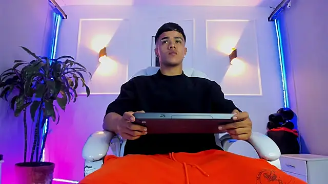 Rob saenz  online show from November 8, 3:37 pm