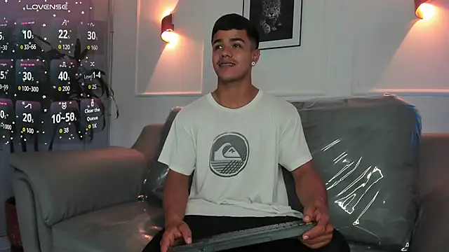 Rob saenz  online show from December 4, 2:27 pm