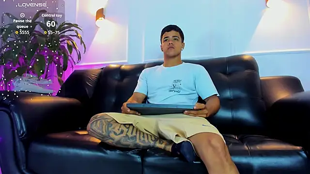 Rob saenz  online show from November 4, 11:36 am