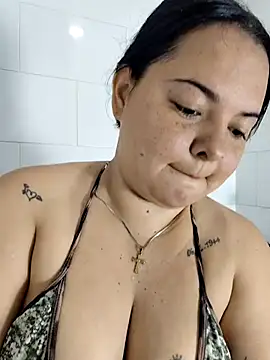 Snapshot of leoytessa_10 chatting on July 15, 2:46 pm leoytessa 10 online show from July 15, 2:46 pm