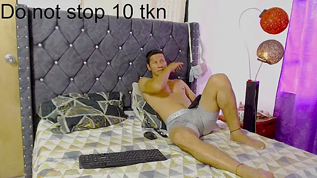 leoytessa 10 online show from February 27, 6:20 pm