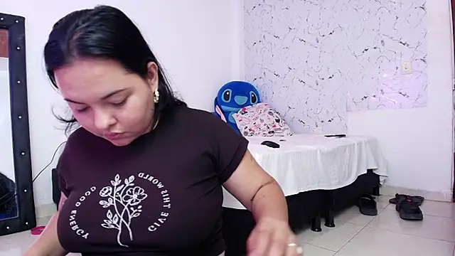 leoytessa 10 online show from November 8, 1:58 pm