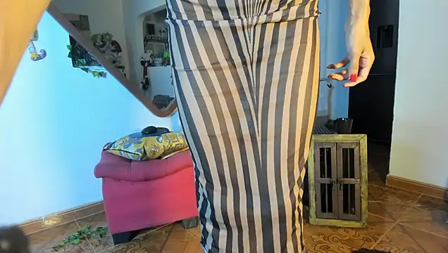 CharlotteLauren online show from December 19, 11:07 pm