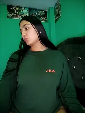 Nahiara velez online show from June 2, 10:32 pm