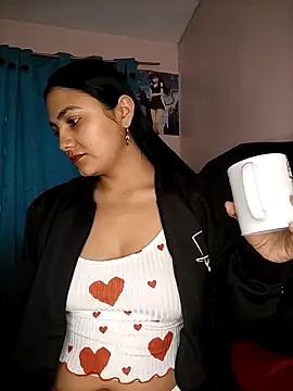 Snapshot of Nahiara_velez chatting on March 1, 12:07 am Nahiara velez online show from March 1, 12:07 am