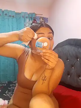 Snapshot of Nahiara_velez chatting on January 16, 11:06 pm Nahiara velez online show from January 16, 11:06 pm