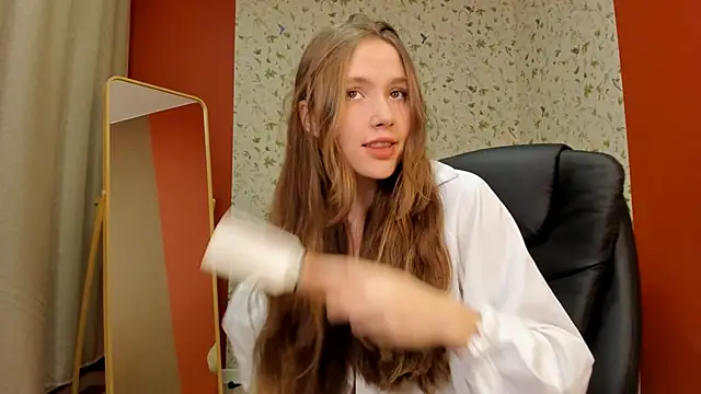 MaryannSoftt online show from November 27, 3:01 pm