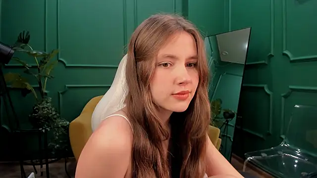 MaryannSoftt online show from March 12, 3:40 pm