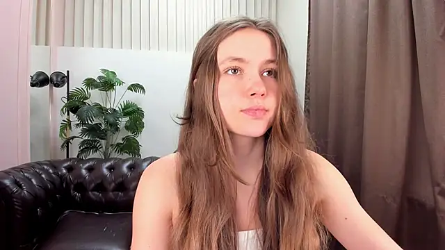 MaryannSoftt online show from March 14, 3:25 pm